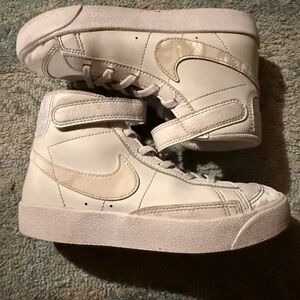 Nike Blazer Mid ‘77